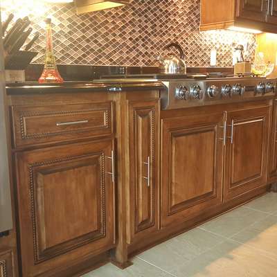 kitchen-cabinets-backsplash-granite